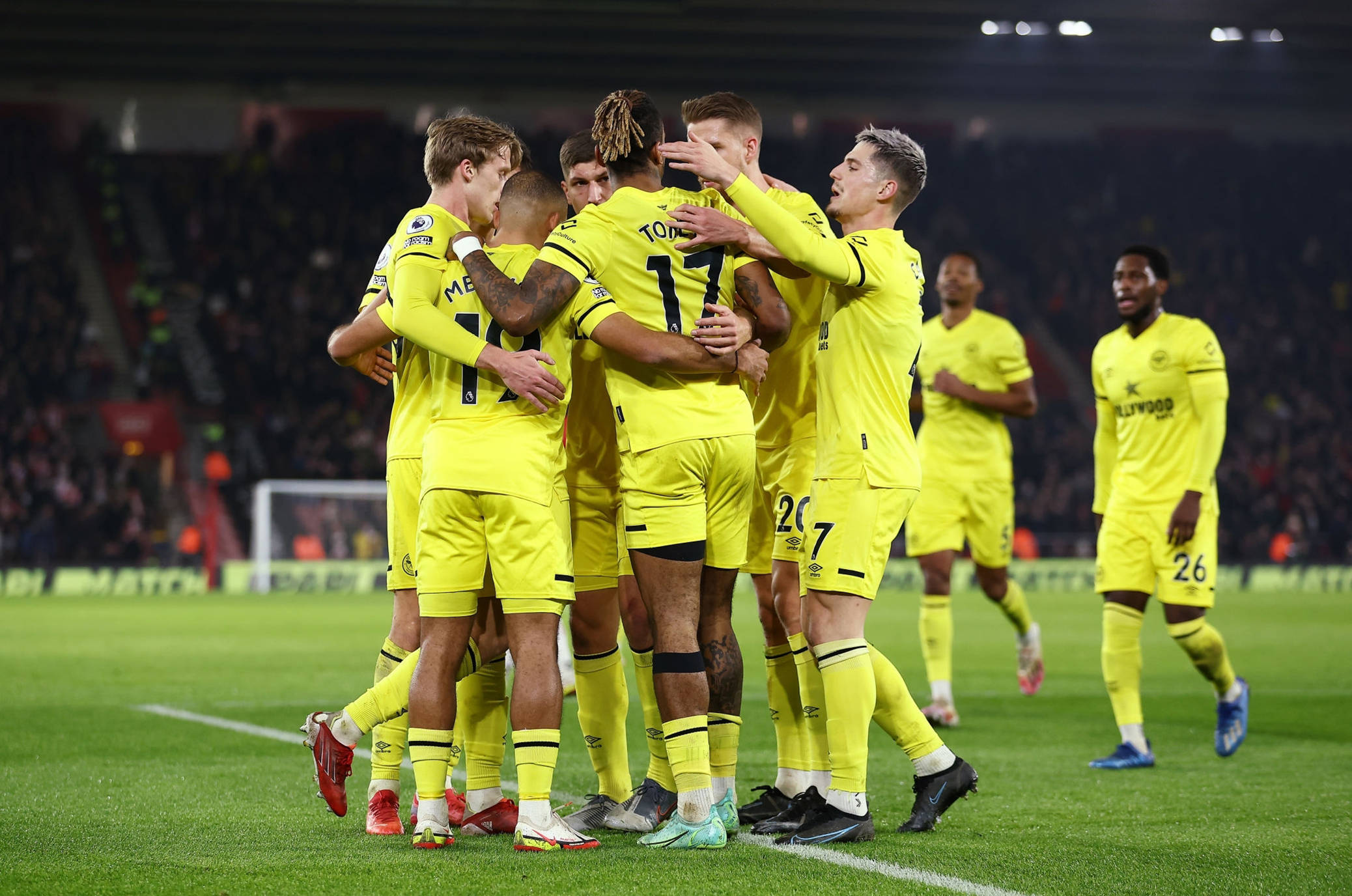 范布隆霍斯特加盟利物浦教练组，称与顶级球员共事无需犹豫.