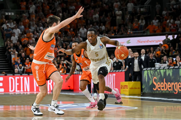 多次在客场 多次在客场